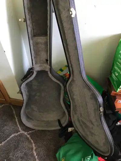 Mid size guitar case, View more