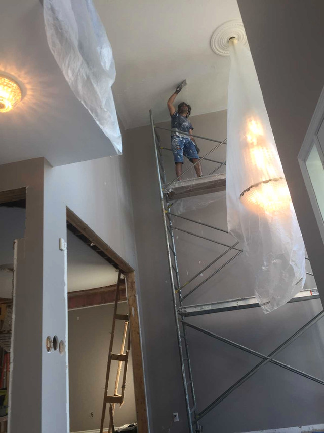 POPCORN_STUCCO CEILING REMOVAL  in Drywall & Stucco Removal in Mississauga / Peel Region - Image 3
