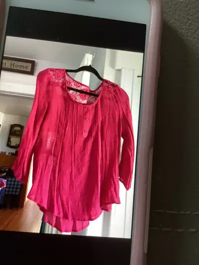 Size medium Gauzy Cotton Crinkle Top, View more