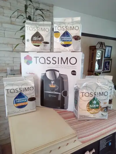 Nouveau prix - Cafetière Tassimo et 5 paquets de T-disques, View more