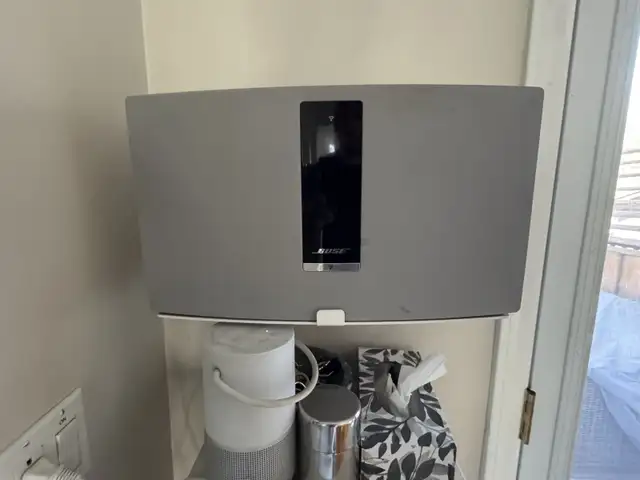 Bose SoundTouch 30 wireless music system in Stereo Systems & Home Theatre in City of Toronto - Image 6