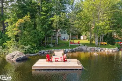 Muskoka Cottage for large family, 7 bedrooms, Hot Tub