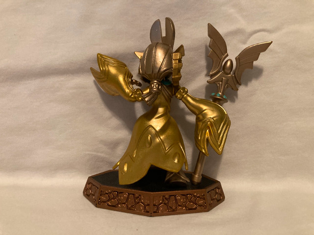 Skylanders Imaginators - Golden Queen Sensei Figure (Activision) in Toys & Games in Ottawa - Image 2