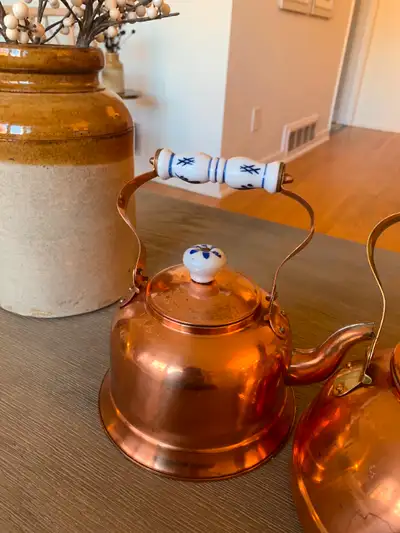 Beautiful vintage copper kettles - some minor dents, with lovely patina $25 each or both for $40 Wil...