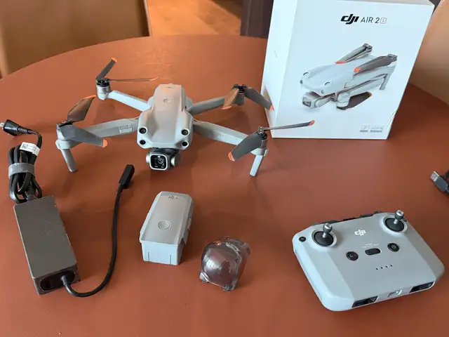 DJI Air 2S – Only 2 Hours Flight Time – Excellent Condition