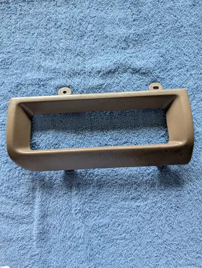 Heater Control Bezel Fits 1992-1996 F150 & Bronco, 1992-1997 F250, F350 & f-superduty $25 Mint condi...