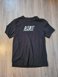 Men's Small Nike t-shirt