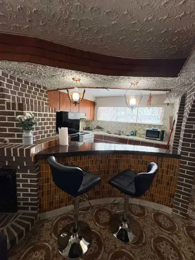 Magnifique et spacieux 3 1/2 au demi sous-sol d'une maison unifamiliale dans un secteur calme, propr...