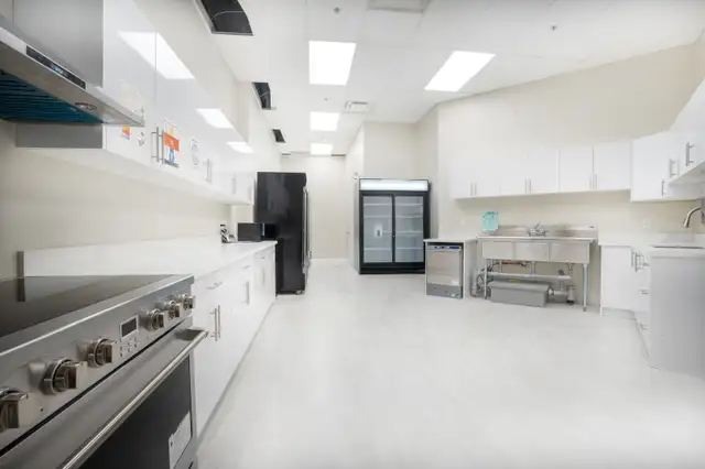 COMMERCIAL RENOVATIONS - GENERAL CONTRACTOR