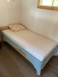 Twin Pine Bed Frame With Mattress
