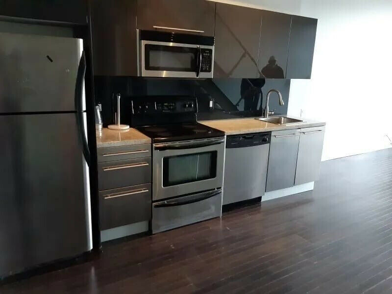 Toronto Distillery Loft Condo 2bed with Amazing 330sf Terrace! 3