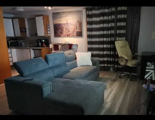 Lease transfert 3 1/2 You must buy all furniture you see on video. For 10 000$,(value +25K) ,moving...