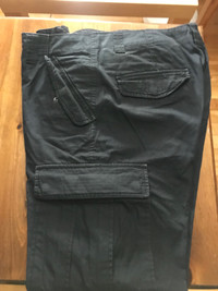 Pantalon noir avec des poches (4)