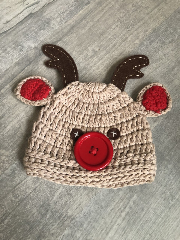 NEW NEWBORN Christmas tuque in Clothing - 0-3 Months in Gatineau