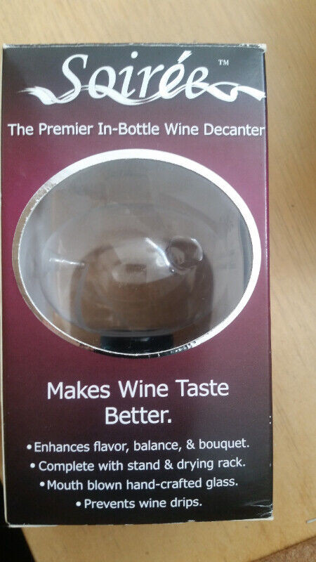 Soiree In-Bottle Wine Aerator with Stand (retails $30+tax) $8 in Kitchen & Dining Wares in City of Halifax