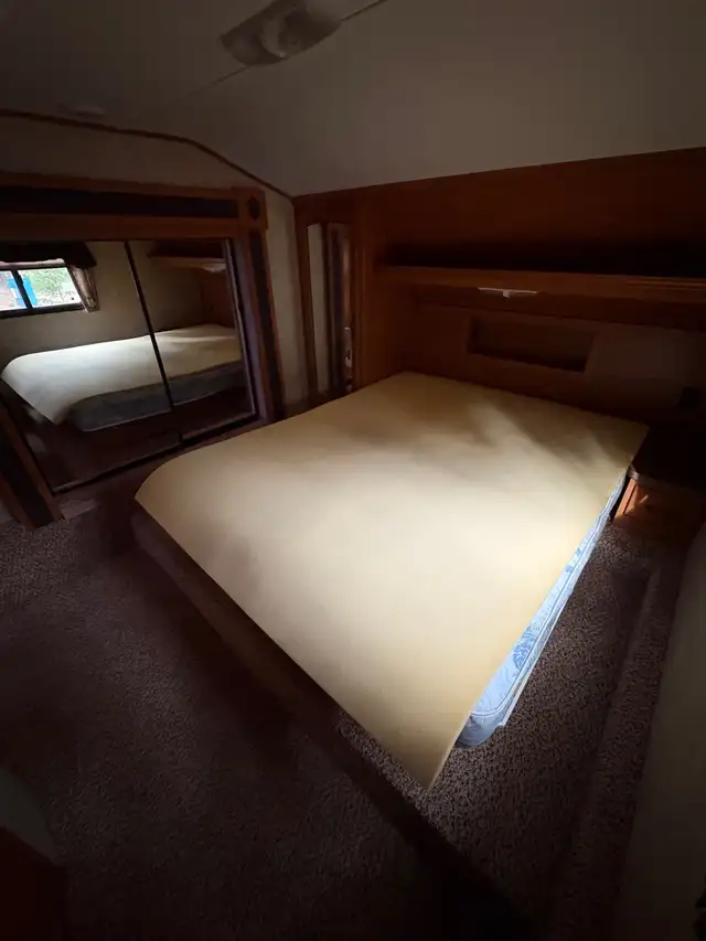 Reduced 2012 Canyon Trail 5th wheel trailer in Travel Trailers & Campers in Cranbrook - Image 9