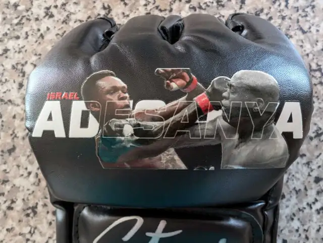 Israel Adesanya Signed Autographed UFC MMA Glove Beckett  in Arts & Collectibles in Barrie - Image 4