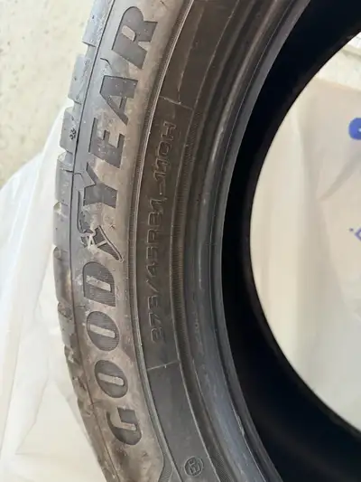 Almost Brand New Goodyear Ultra Grip Performance + snow tires x4 275/45/21 Purchased in January bran...