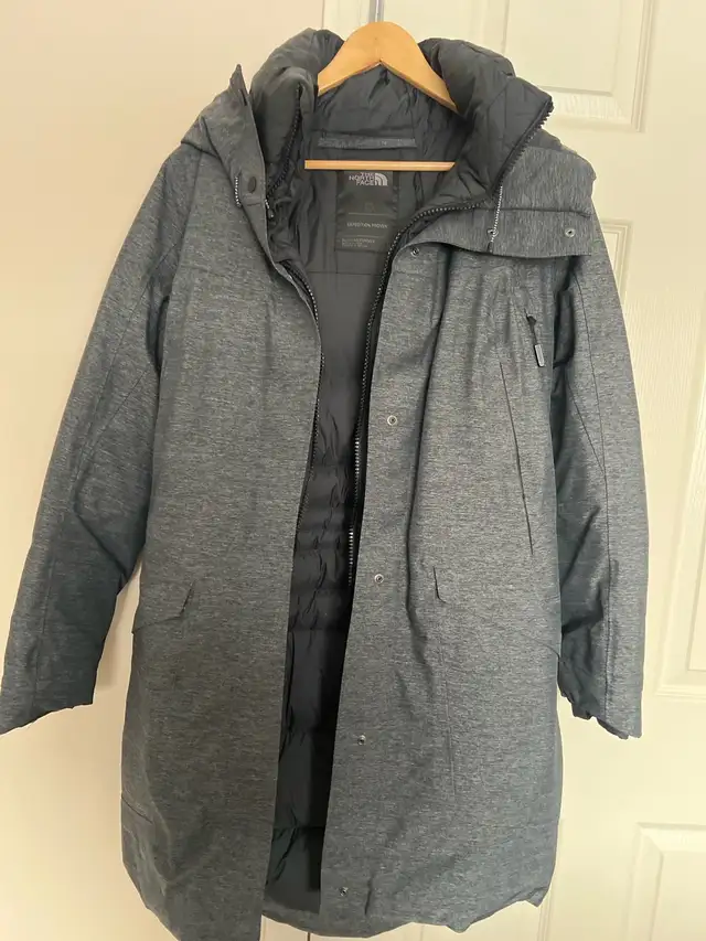 The North Face Expedition Parka, size M in Women's - Tops & Outerwear in Winnipeg - Image 2