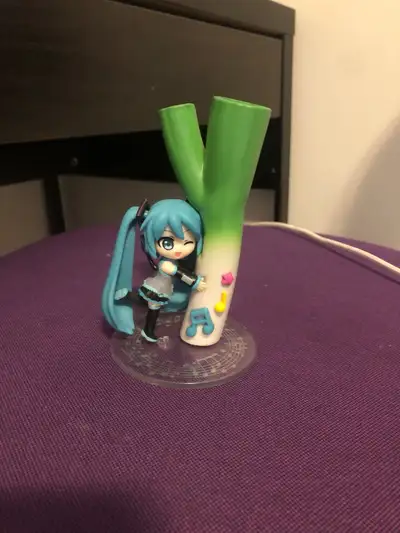 Pretty nice figure, around 2 inches tall. Message if interested!!
