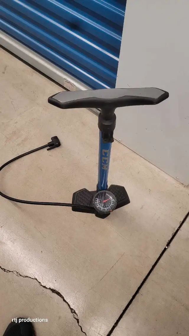 Tire Pump62864364987394123