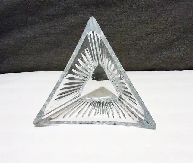 New!Vintage Mikasa Crystal Triangular Console, Center Piece Bowl63351295823873124