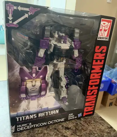 Up for sale is a Transformers Titans Return Decepticon Octone figure. As you can see from the photos...