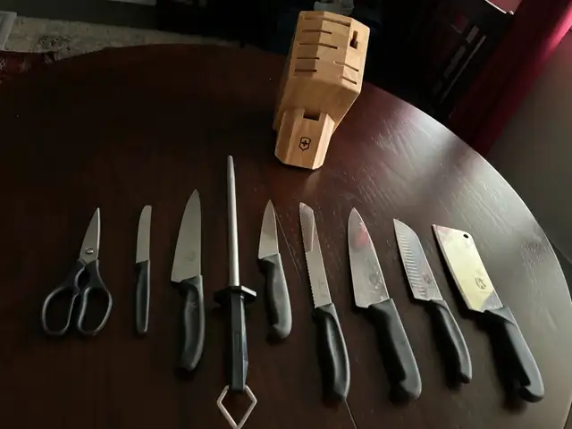 Victorinox Knife Set62863729011202124