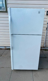 KENMORE FRIDGE $250. FREE DELIVERY. 403 389 8241.