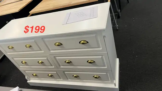 Beautiful 6 Drawer White Double Dresser, classic wardrobe  in Dressers & Wardrobes in Markham / York Region - Image 8