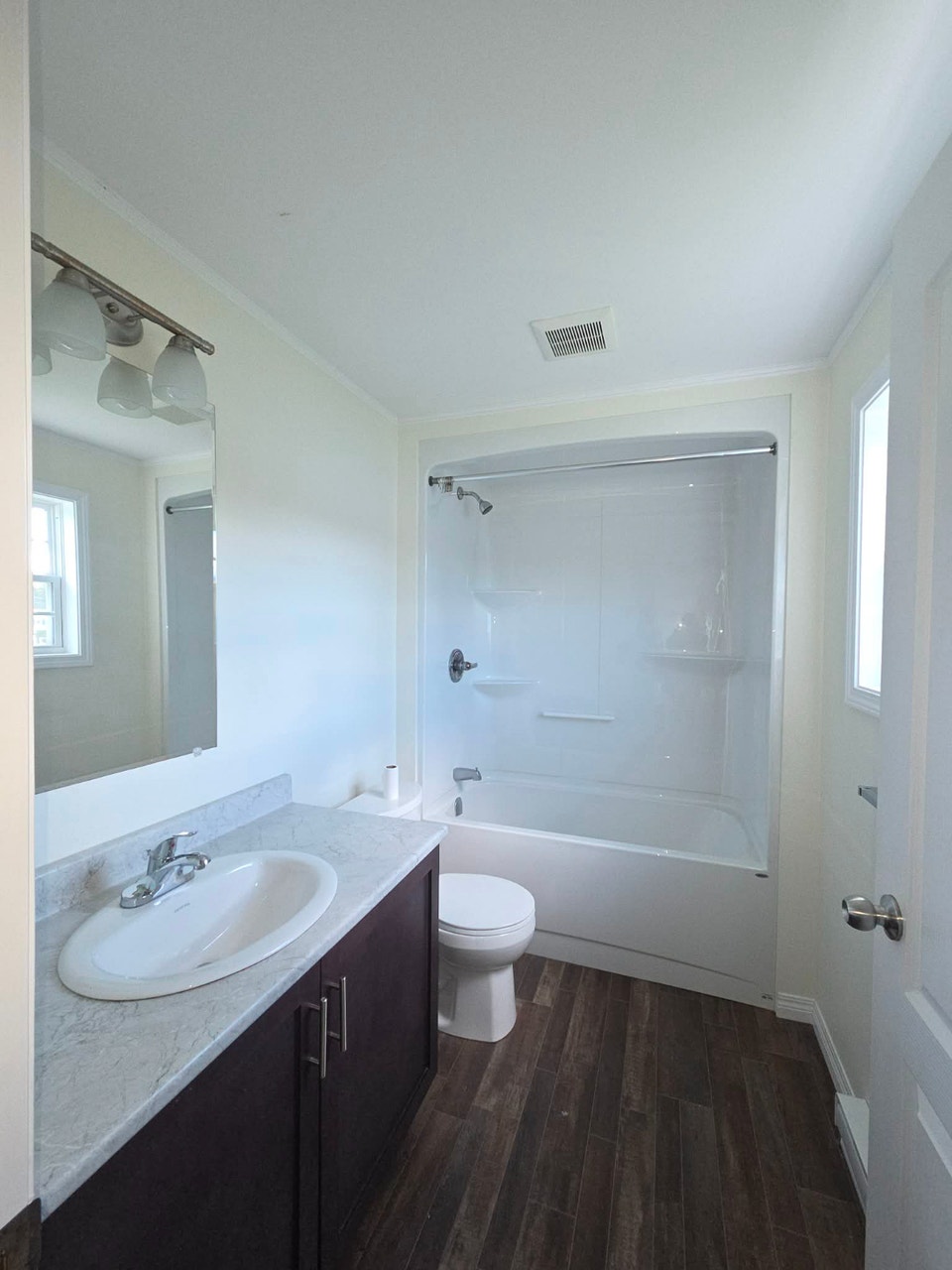 Spacious 3 Bd, 2 bath Mini Home 2