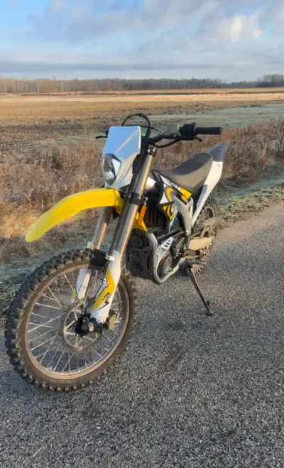 Looking too sell my almost new surron storm bee Losing interest in the hobby + I’m injured right now...