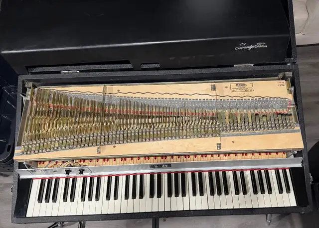 1979 Fender Rhodes for sale $6000 obo in Pianos & Keyboards in Edmonton - Image 3