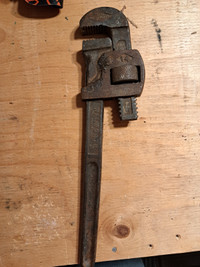 Pipe wrench 