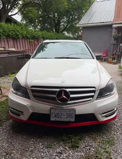 Selling a 2013 Mercedes-Benz in great condition! Model: C-CLASS 300 4MATIC Color: White KM: 160,000...