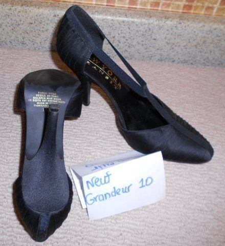 neuf jamais porté dans Femmes - Chaussures  à Laurentides - Image 2