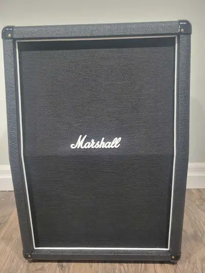 Marshall SC212 Lead 2X12 Cabinet, View more