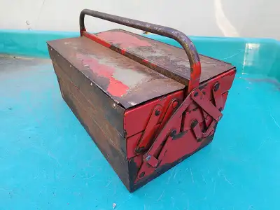 Mastercraft Antique HeavyDuty Counter Leaver Steel Toolbox Chest, View more