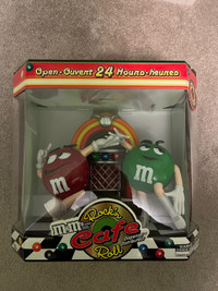 M&M Rockn Role Cafe Dispenser 