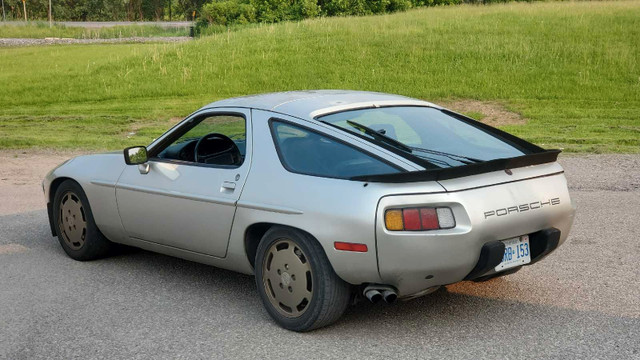1984 Porsche 928s 5-speed in Classic Cars in Ottawa - Image 3