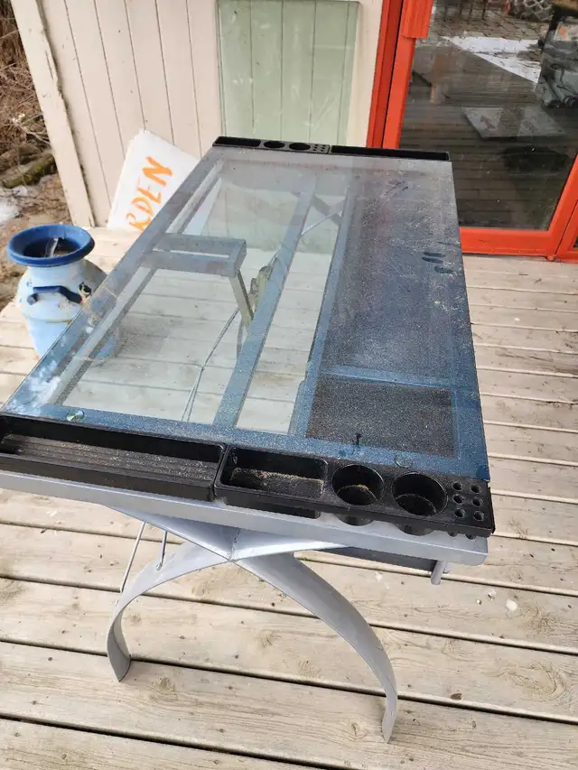 Drafting/ Artist Table  in Hobbies & Crafts in Calgary - Image 5