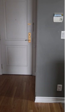 CONDO FOR RENT - 1 BED + 1 DEN - VAUGHAN 2