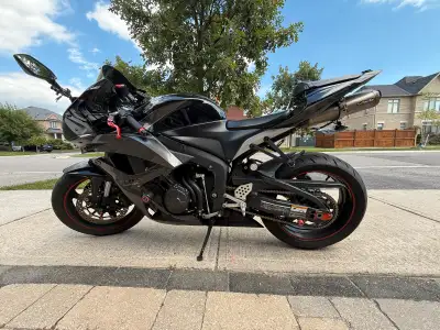 Immaculate 2009 Honda CBR600rr I’ve owned her for 2+ years. Purchased from a bike mechanic. Babied w...