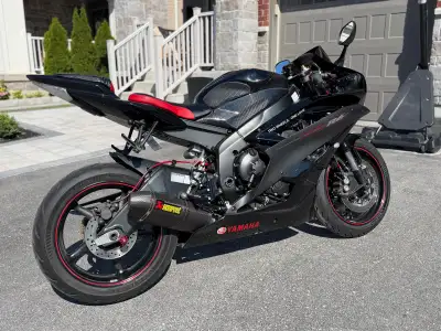Selling my 2006 Yamaha R6. Only reason for selling is I simply don’t have the time anymore. This bik...