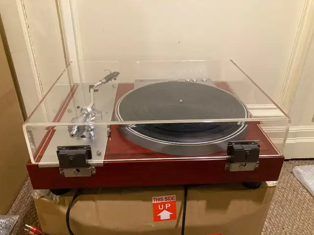 JVC / Victor JL B77 top model direct drive turntable in Stereo Systems & Home Theatre in Mississauga / Peel Region - Image 11