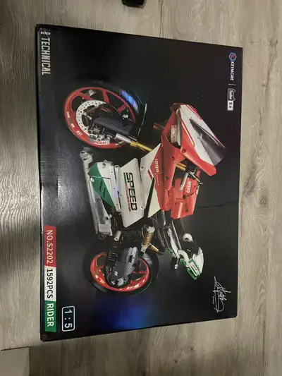 ️ 1592-Piece Motorcycle Building Set – 1:5 Scale – Brand New i, View more