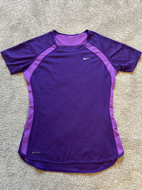 Womans Nike Top (size small)