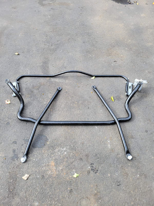 G-body sway bar in Other Parts & Accessories in West Island