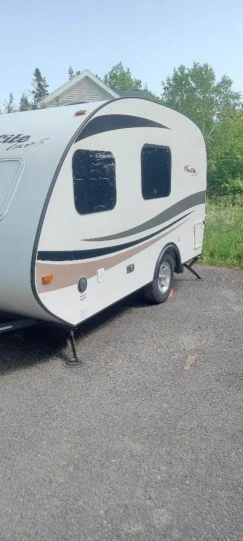PROLITE CAMPER in Travel Trailers & Campers in Charlottetown - Image 3