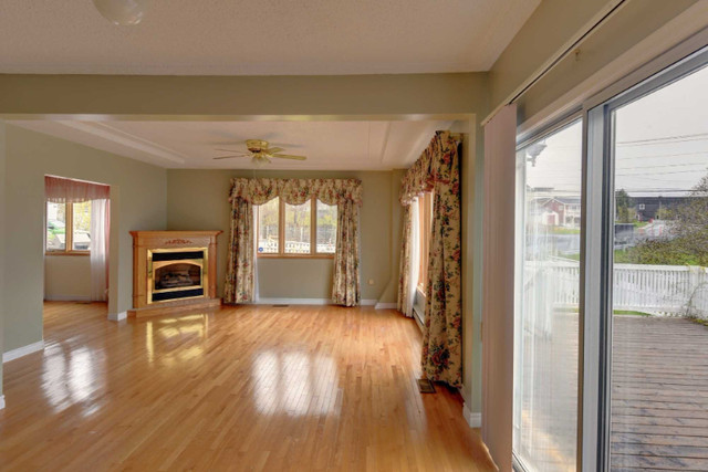 4 bed home in great downtown location! in Houses for Sale in Corner Brook - Image 3